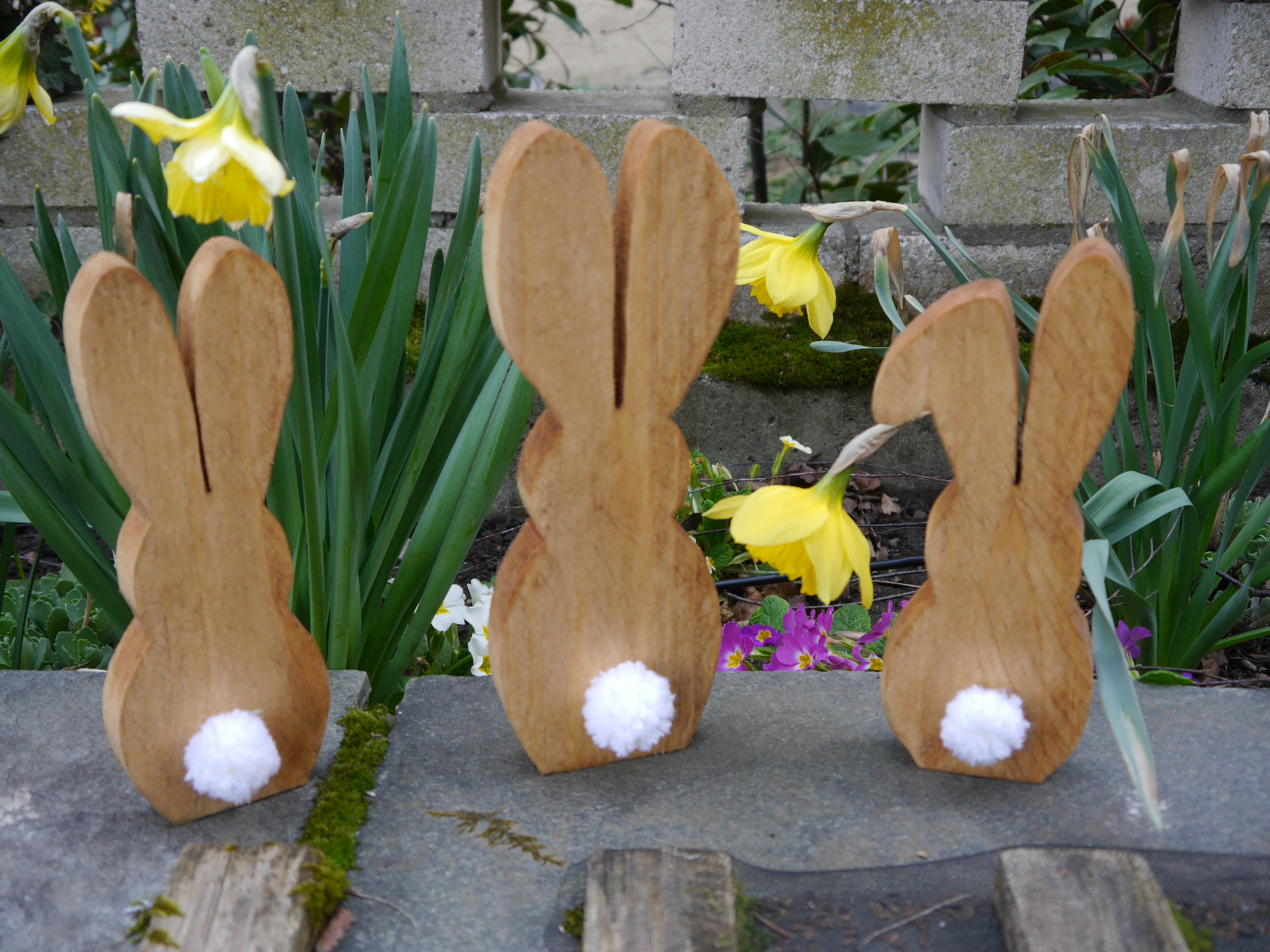 große Osterhasen, Holzhasen, Dekohasen, Ostern, Frühling, Dekoration Haustüre, Osterdekoration Haustüre