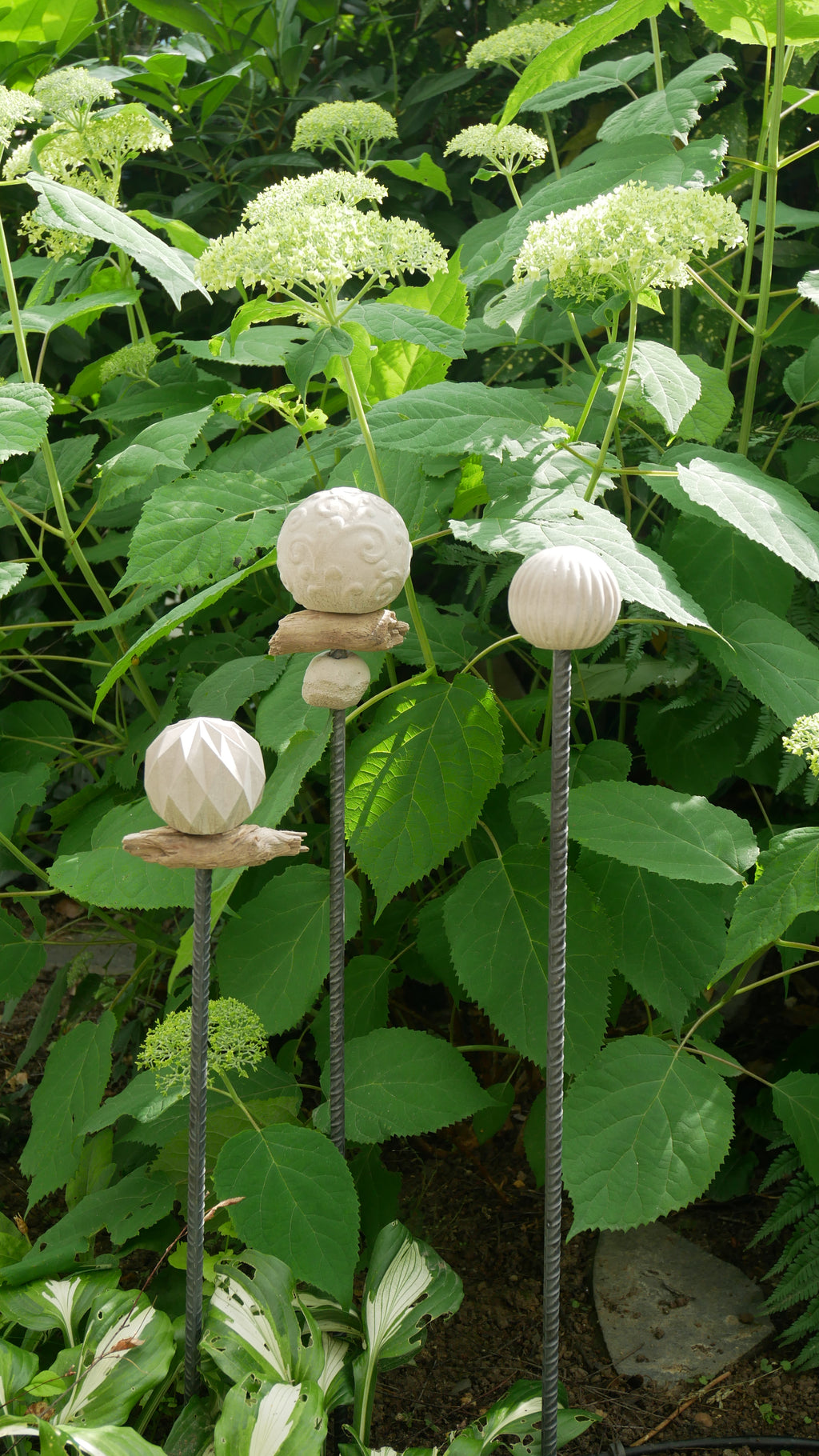 Decorative sphere, concrete sphere, garden decoration, sphere for the garden, decoration
