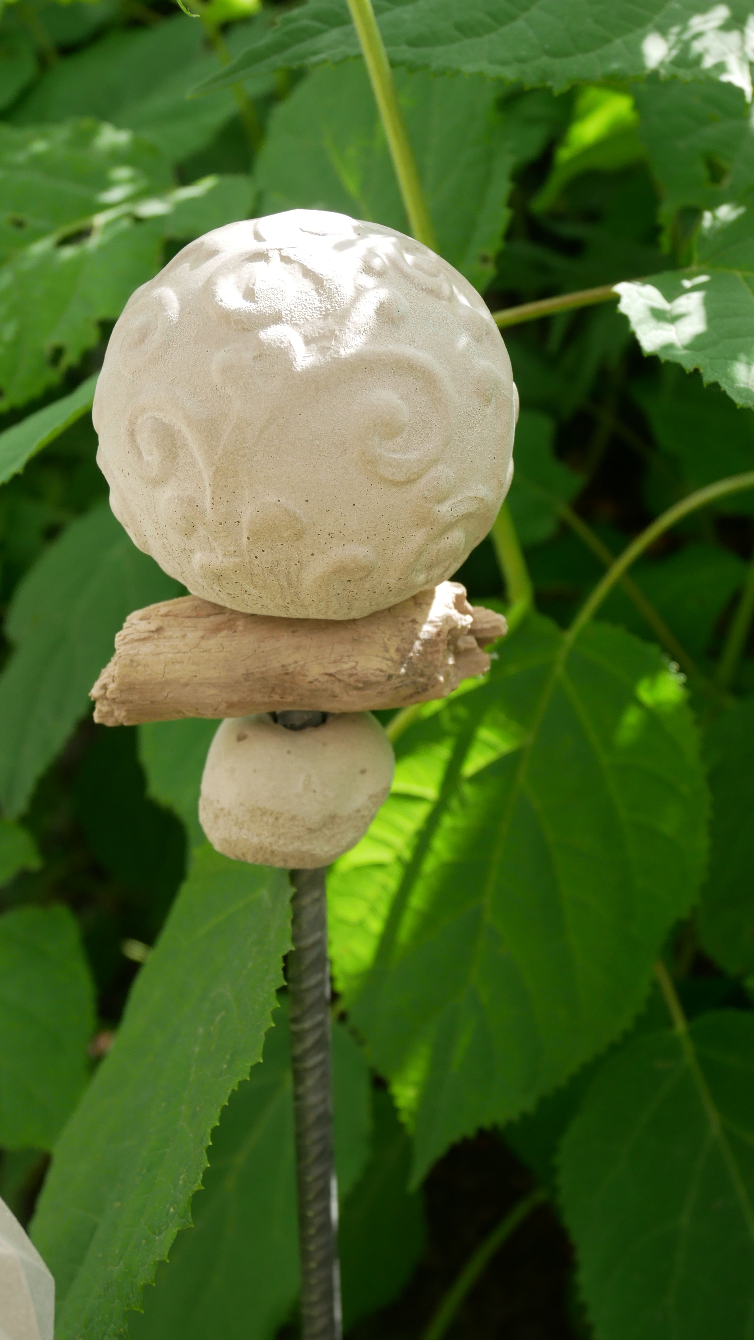 Decorative sphere, concrete sphere, garden decoration, sphere for the garden, decoration